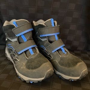 Used Merrell Boots, youth size 5.5W